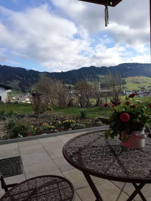 Apartamento Urlaub In Alberschwende Exterior foto